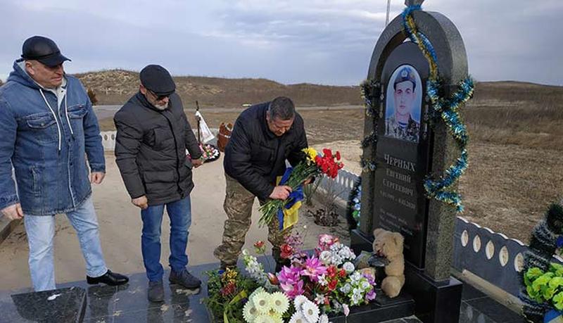 У Новій Каховці відкрили меморіальну дошку Герою АТО